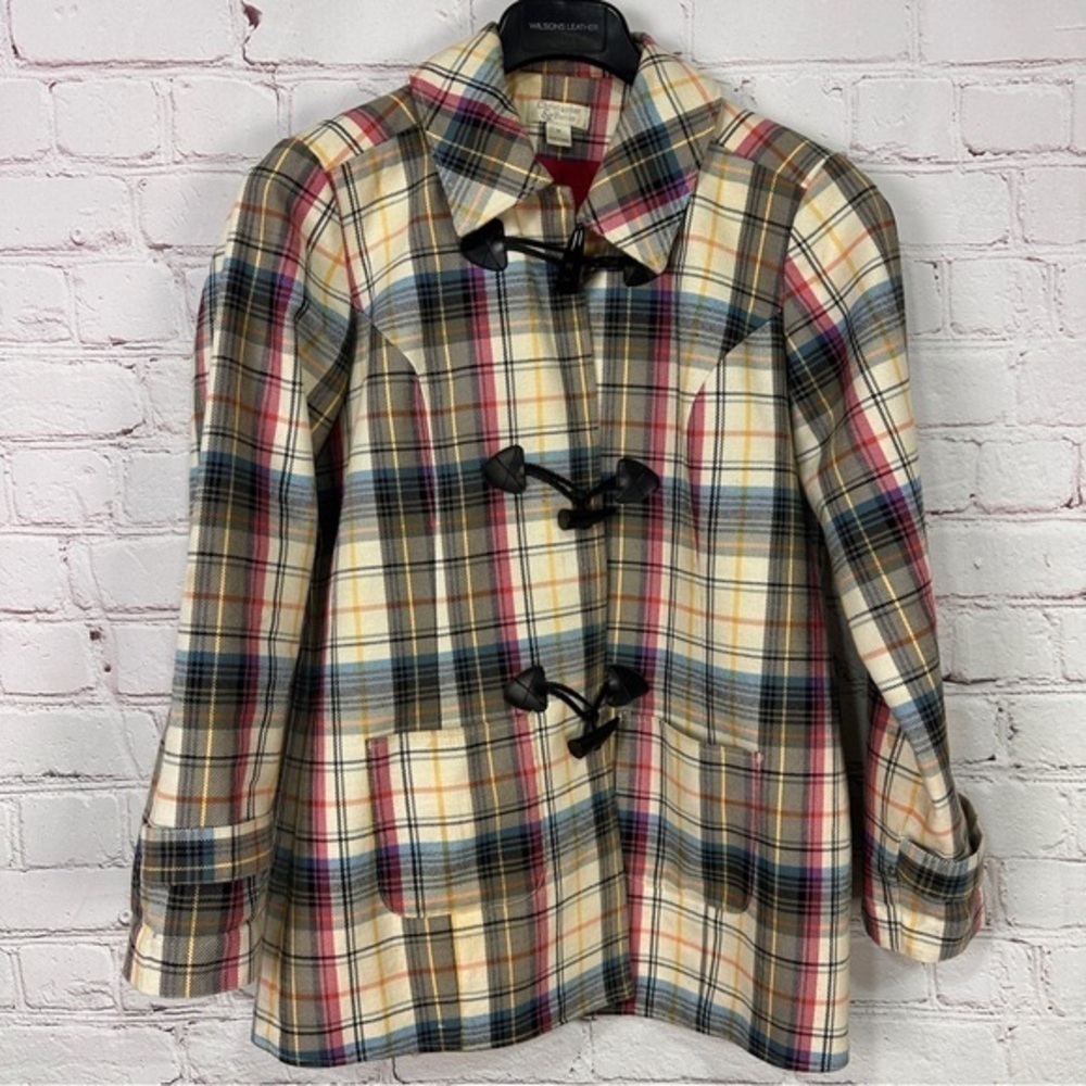 Vintage woman’s plaid  toggle coat size medium black pink Fuscia Cottagecore